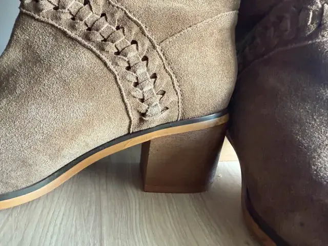 Botines de gamuza marrón con tacón medio - 3