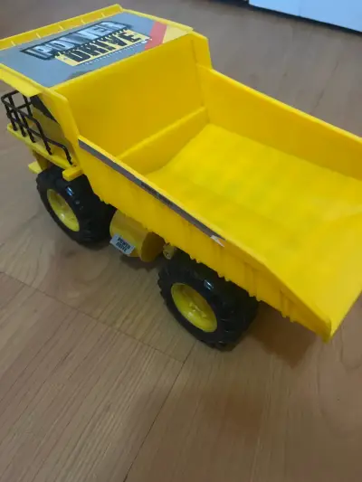 Camión de Juguete Amarillo Power Drive - miniatura 1