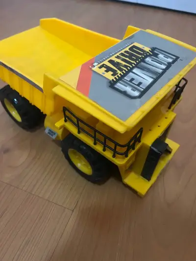 Camión de Juguete Amarillo Power Drive - miniatura 3