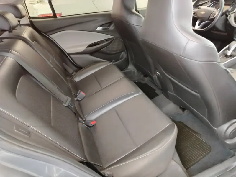 Chevrolet Onix Premier 2021 Automático - 3