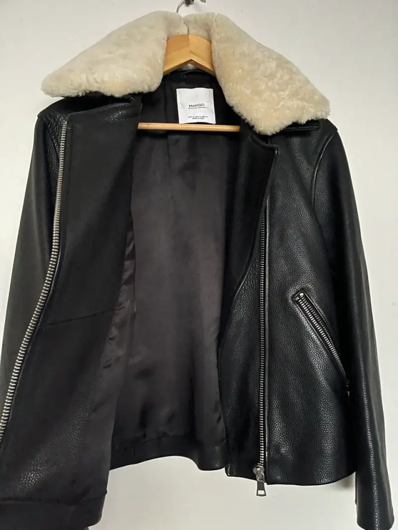 Chaqueta de cuero negra con cuello de lana Mango - 2
