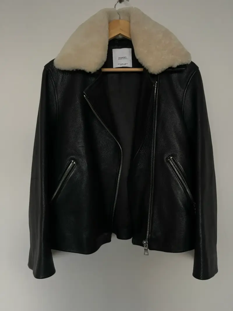 Chaqueta de cuero negra con cuello de lana Mango - 3