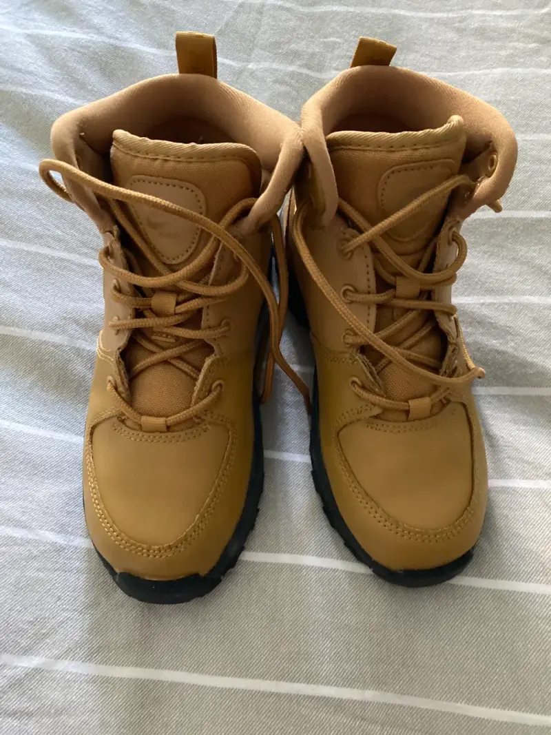 Bototos para niños Nike color beige - 2