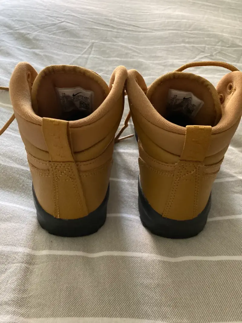 Bototos para niños Nike color beige - 3