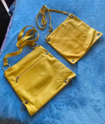 Bolso doble  amarillo cuero con correas ajustables - miniatura 3
