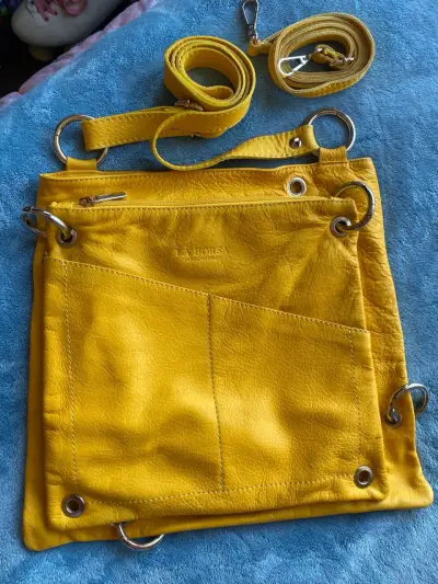 Bolso doble  amarillo cuero con correas ajustables - miniatura 6