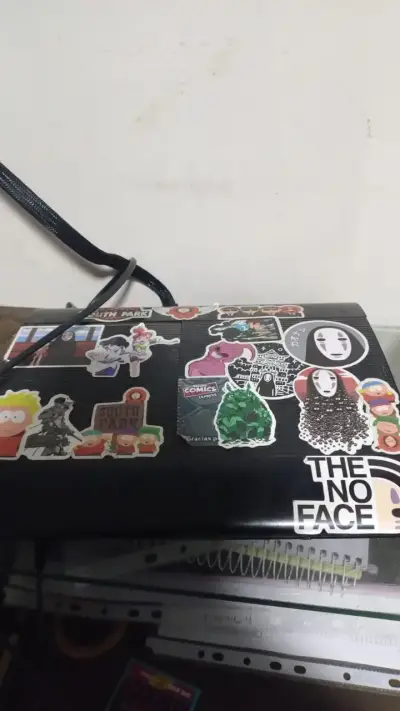 Consola PS3 con juegos variados y 1 mando - miniatura 1