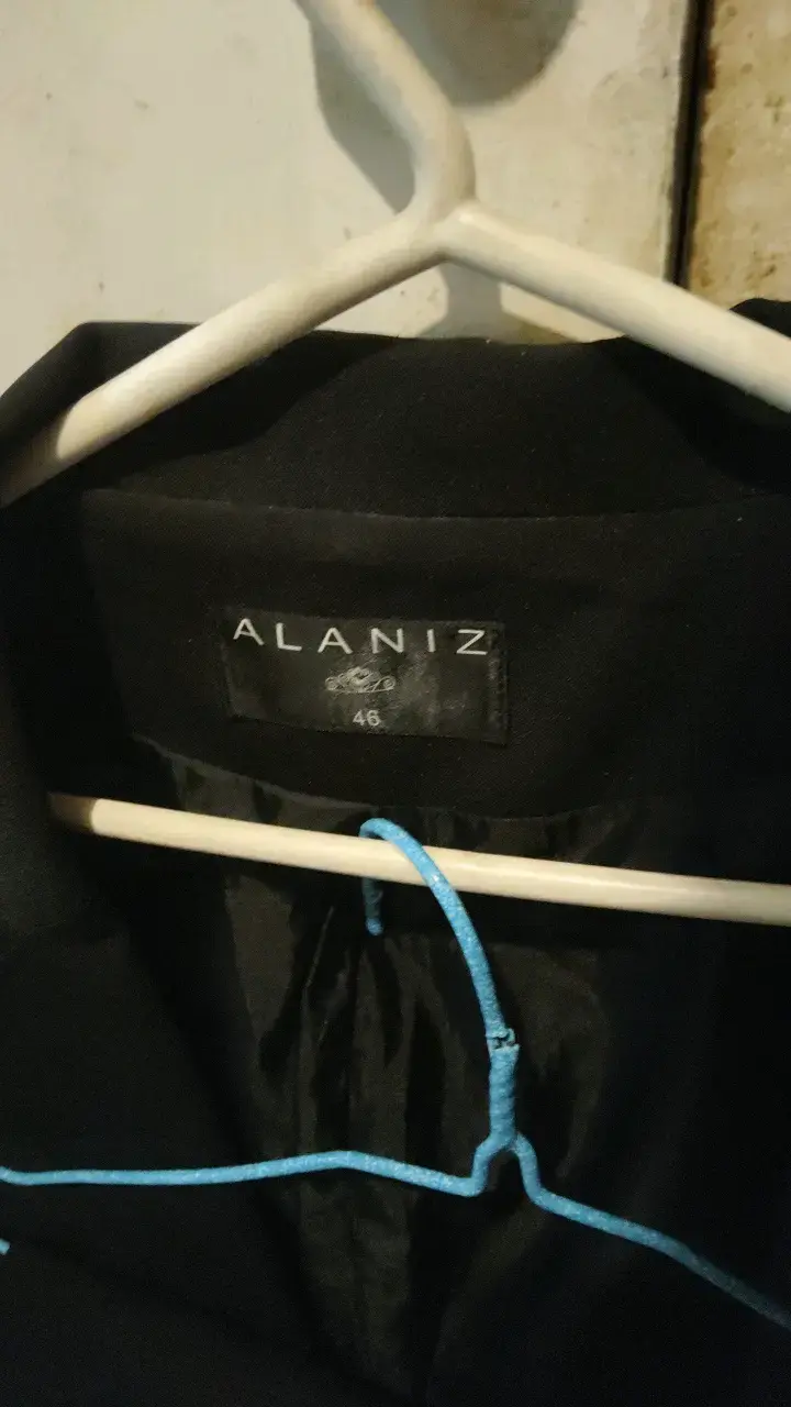 Traje de mujer negro Alaniz talla 46 - 2