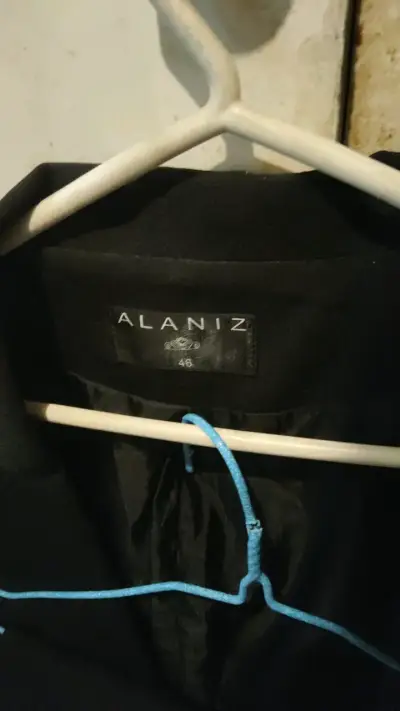 Traje de mujer negro Alaniz talla 46 - miniatura 2