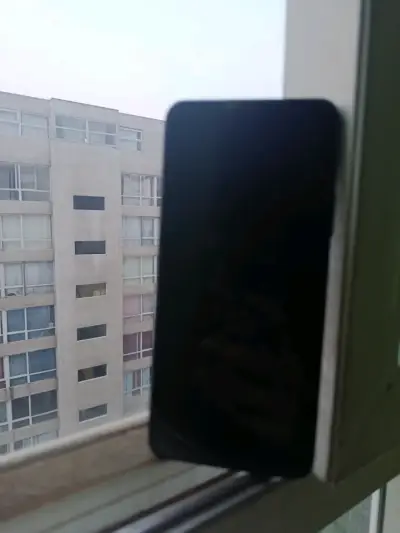Smartphone Huawei con cámara cuádruple - miniatura 1