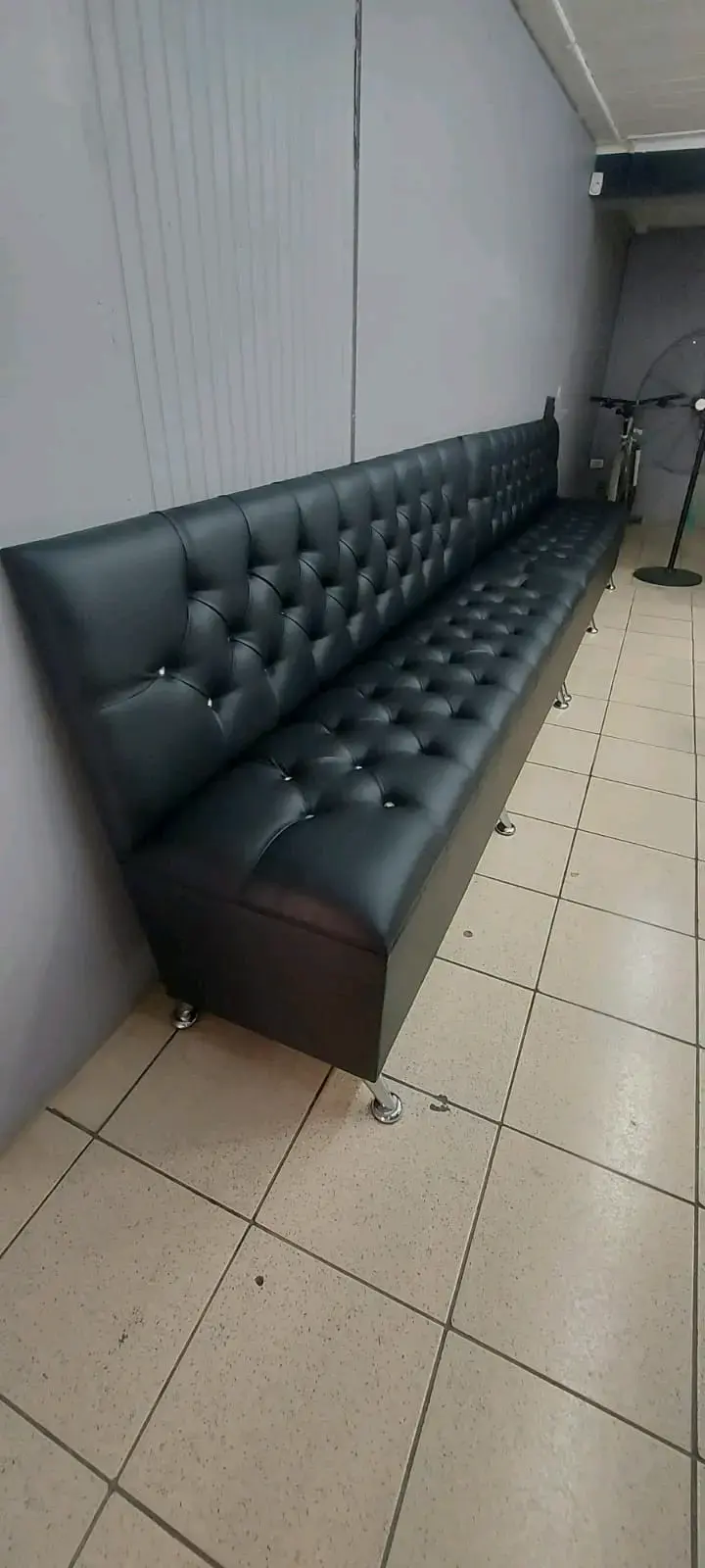 Sillón de Espera para Barbería JC Negro - 4
