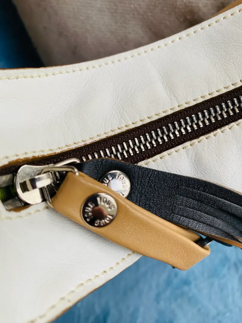 Bolso Tous bicolor celeste y dorado cuero - 5