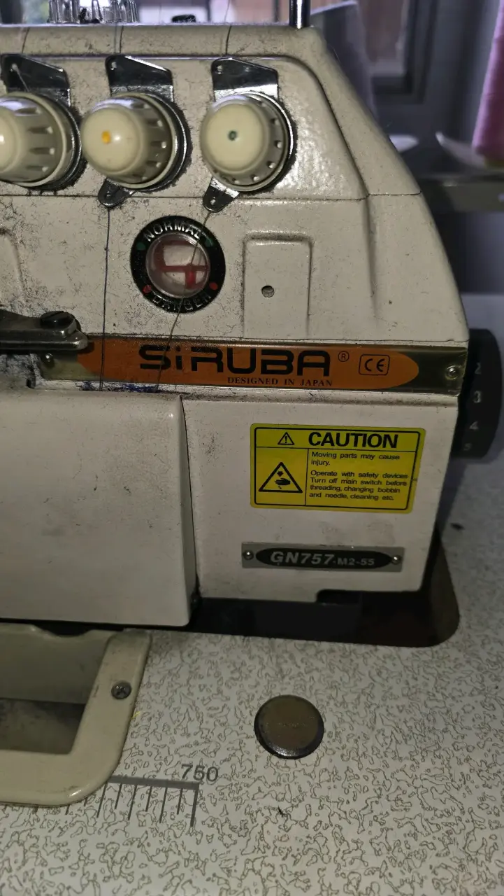 Máquina Overlock Industrial Siruba GN757 como nuev - 4
