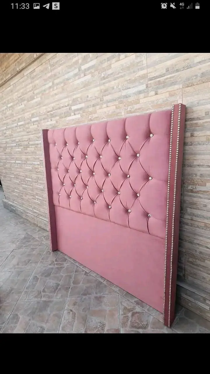 Cabecero tapizado capitoné en color rosa - 3