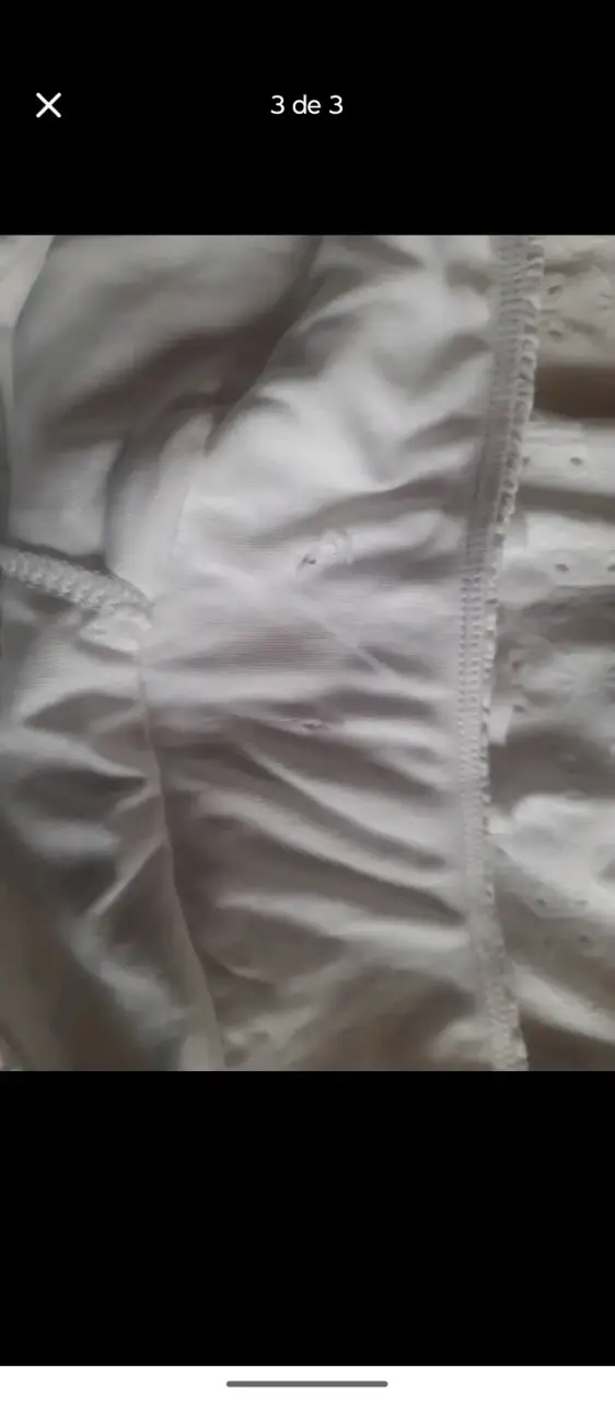 Falda corta blanca con detalles bordados - 2