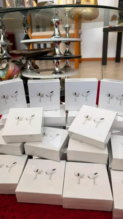 Auriculares inalámbricos con estuche de carga - miniatura 1