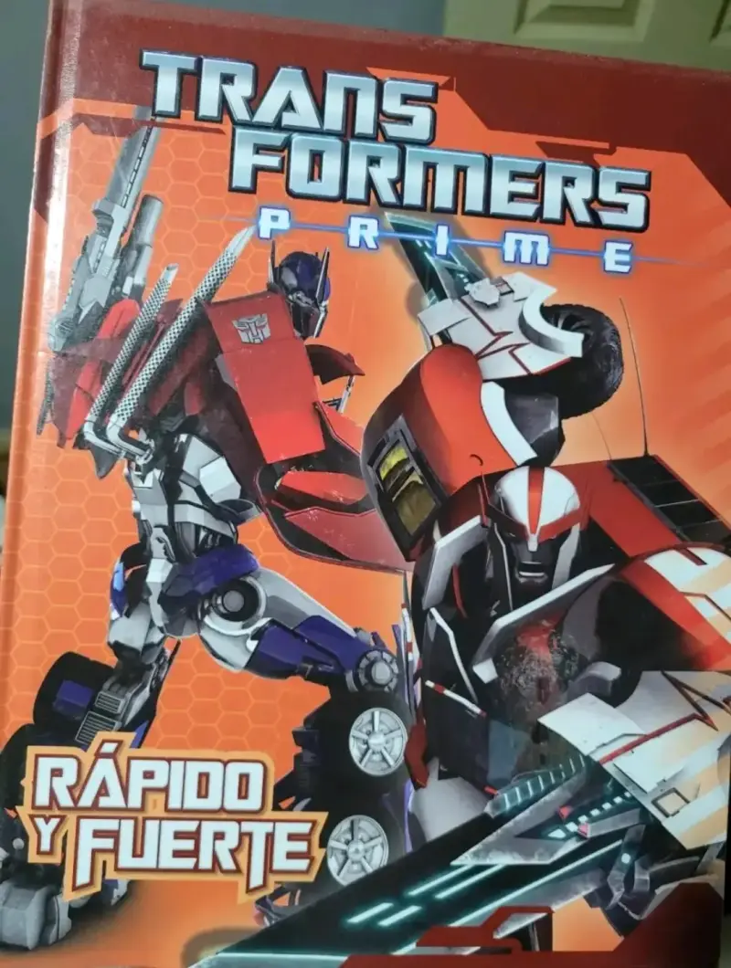Libro serie: Transformers Prime - 4