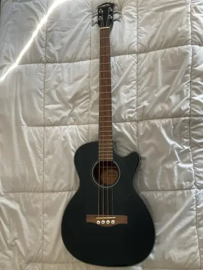 Bajo Electro Acústico Fender con ecualizador Nuevo - miniatura 1