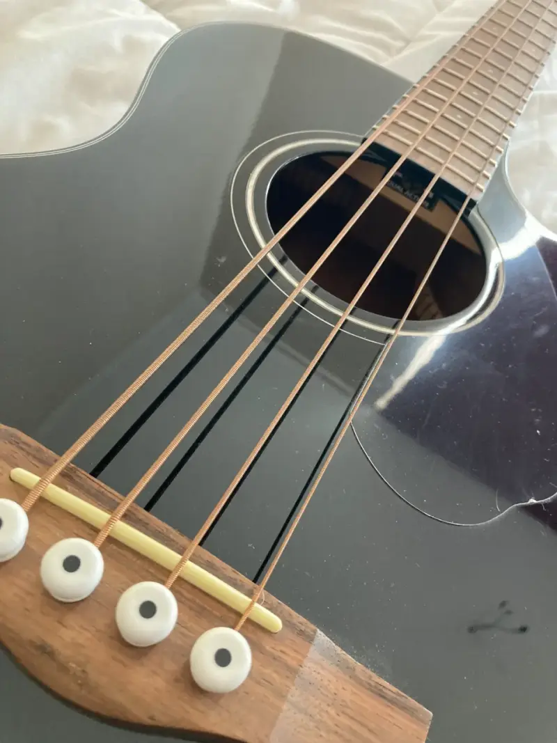 Bajo Electro Acústico Fender con ecualizador Nuevo - 2