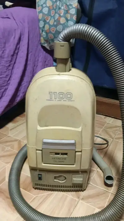 Aspiradora vintage Hitachi 1100 - miniatura 2