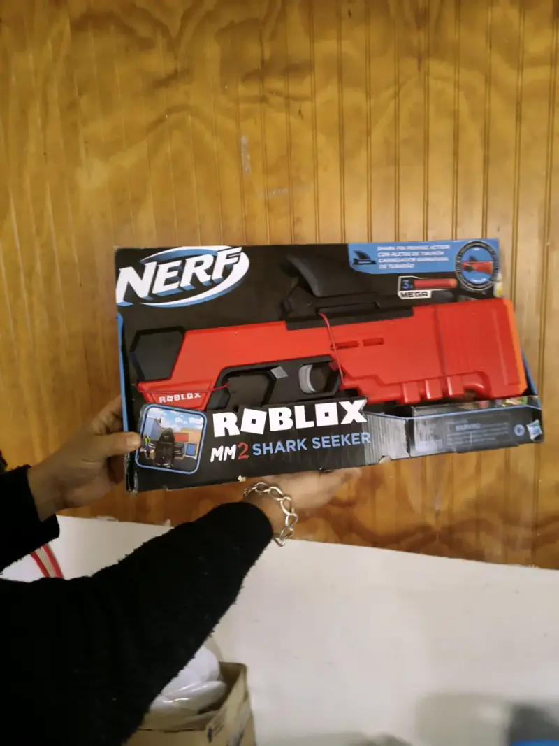 Pistola Lanzador Nerf Roblox MM2 Shark Seeker - 2