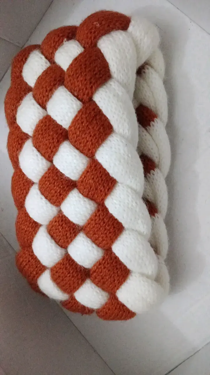 Cintillo tejido a mano naranja y blanco - 3