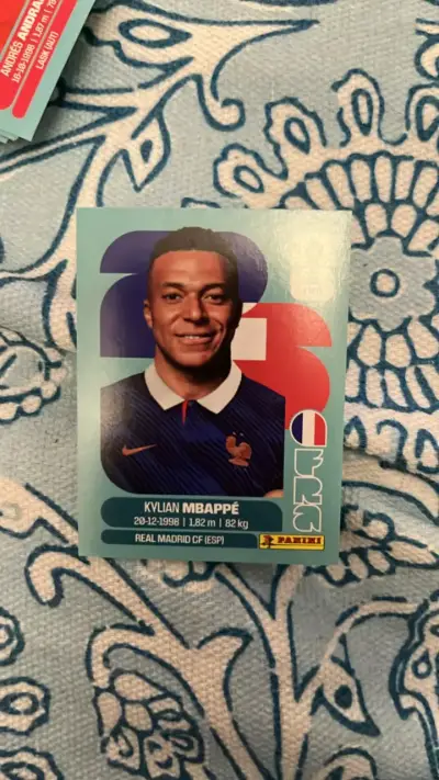 Lámina de colección MUNDIAL Kylian Mbappé Panini - miniatura 1