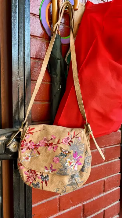 Cartera Desigual bordada floral beige - miniatura 1