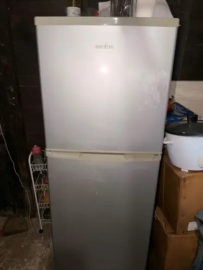 Gran combo tv smar, cama matrimonio, refrigerador, - miniatura 1