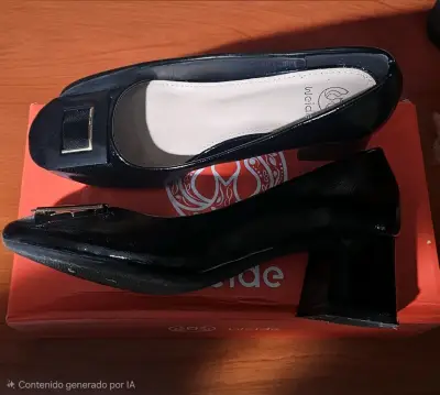 Zapatos de tacón bajo Weide negros con hebilla - miniatura 2