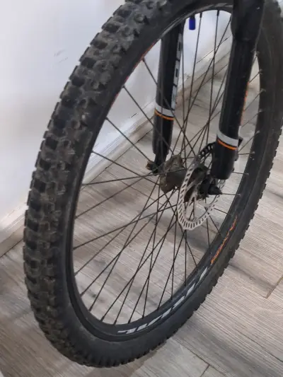 Bicicleta de Montaña con Suspensión y Frenos de Disco - miniatura 1