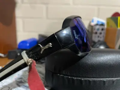 Gafas de sol deportivas con lentes azules - miniatura 2