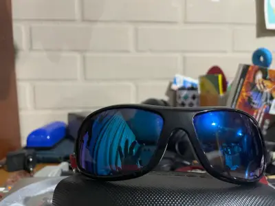 Gafas de sol deportivas con lentes azules - miniatura 5