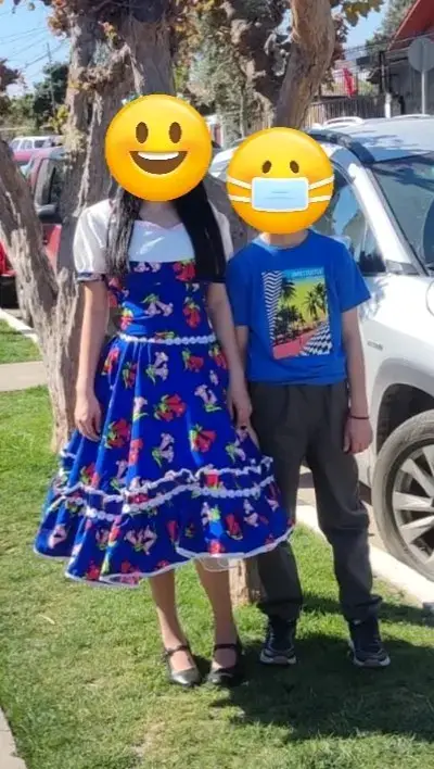 Vestido de huasa talla S una sola postura - miniatura 1