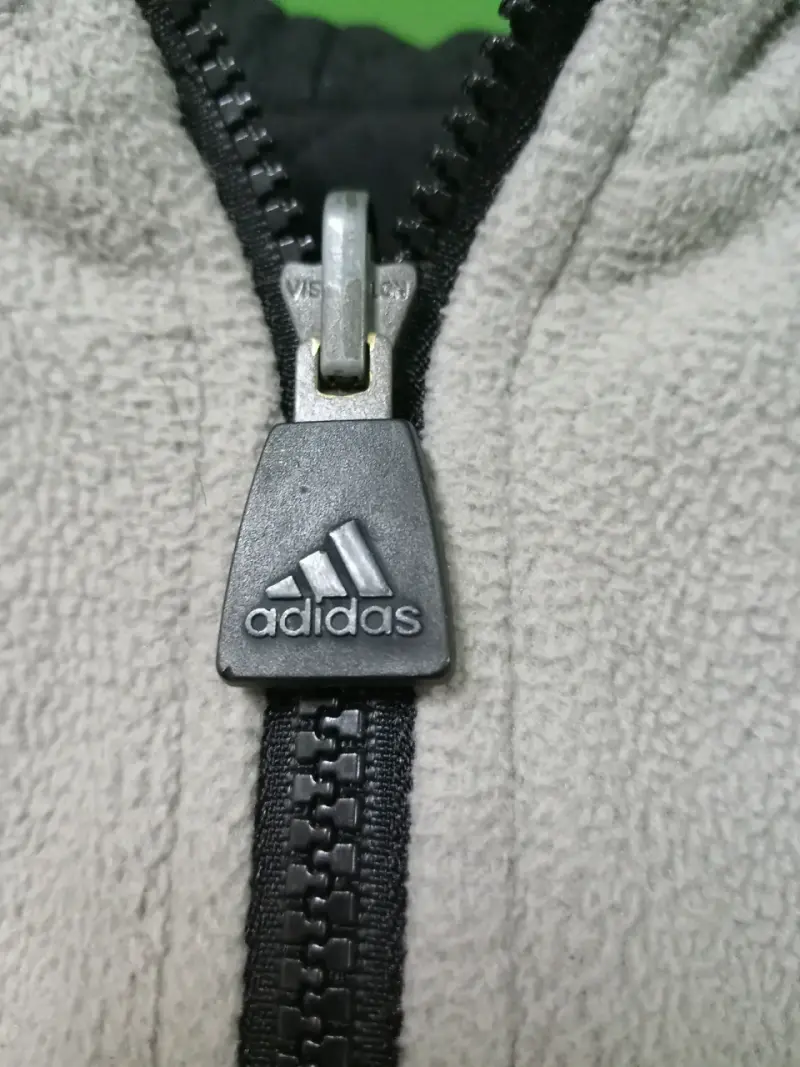 Chaqueta reversible Adidas negra y gris - 4