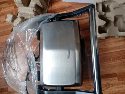Sandwichera Black+Decker de acero inoxidable - miniatura 1