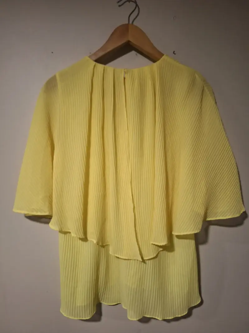 Blusa Amarilla Plisada Zara Talla S - 2
