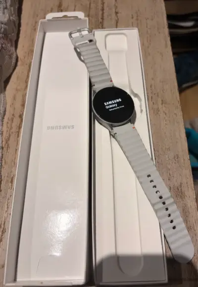 Samsung Galaxy Watch7 en caja original - miniatura 4