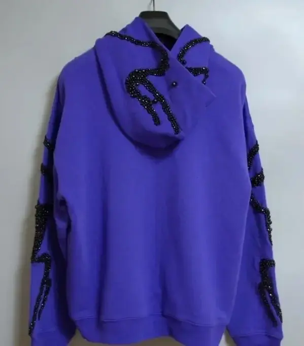 Polerón morado con detalles de perlas negras - 2