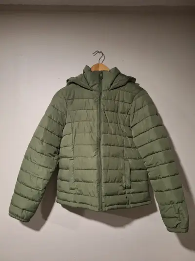 Chaqueta Acolchada INDEX Verde Olivo con Gorro - miniatura 1