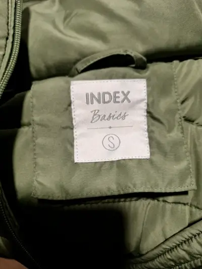 Chaqueta Acolchada INDEX Verde Olivo con Gorro - miniatura 3