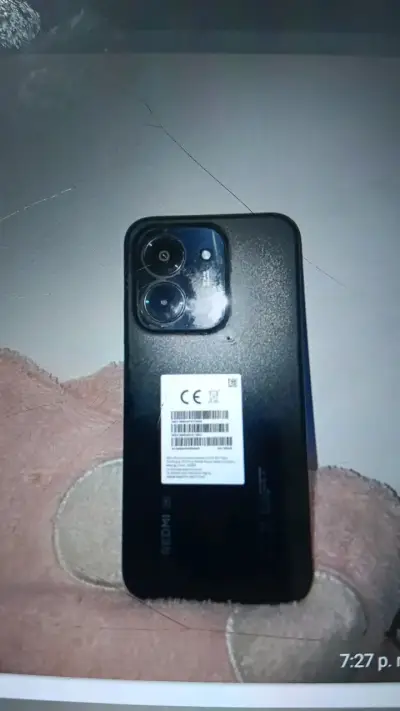 Smartphone Xiaomi Redmi 15c con pantalla grande - miniatura 2