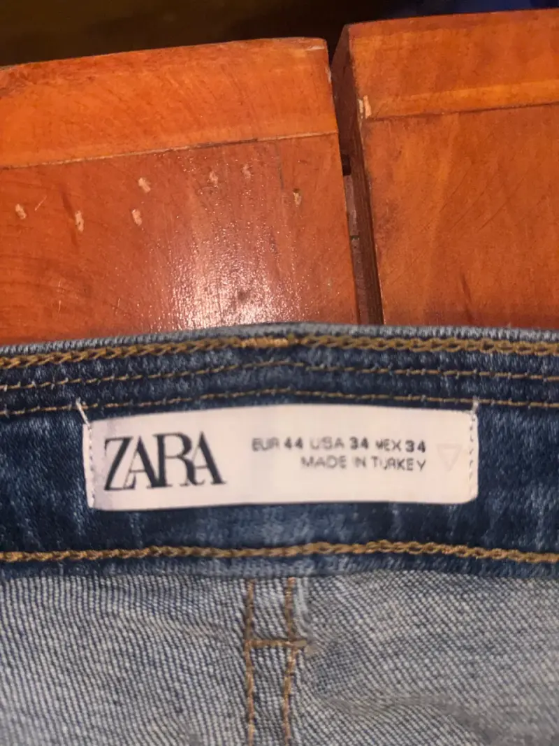 Jeans Zara desgastados para hombre 44 - 2
