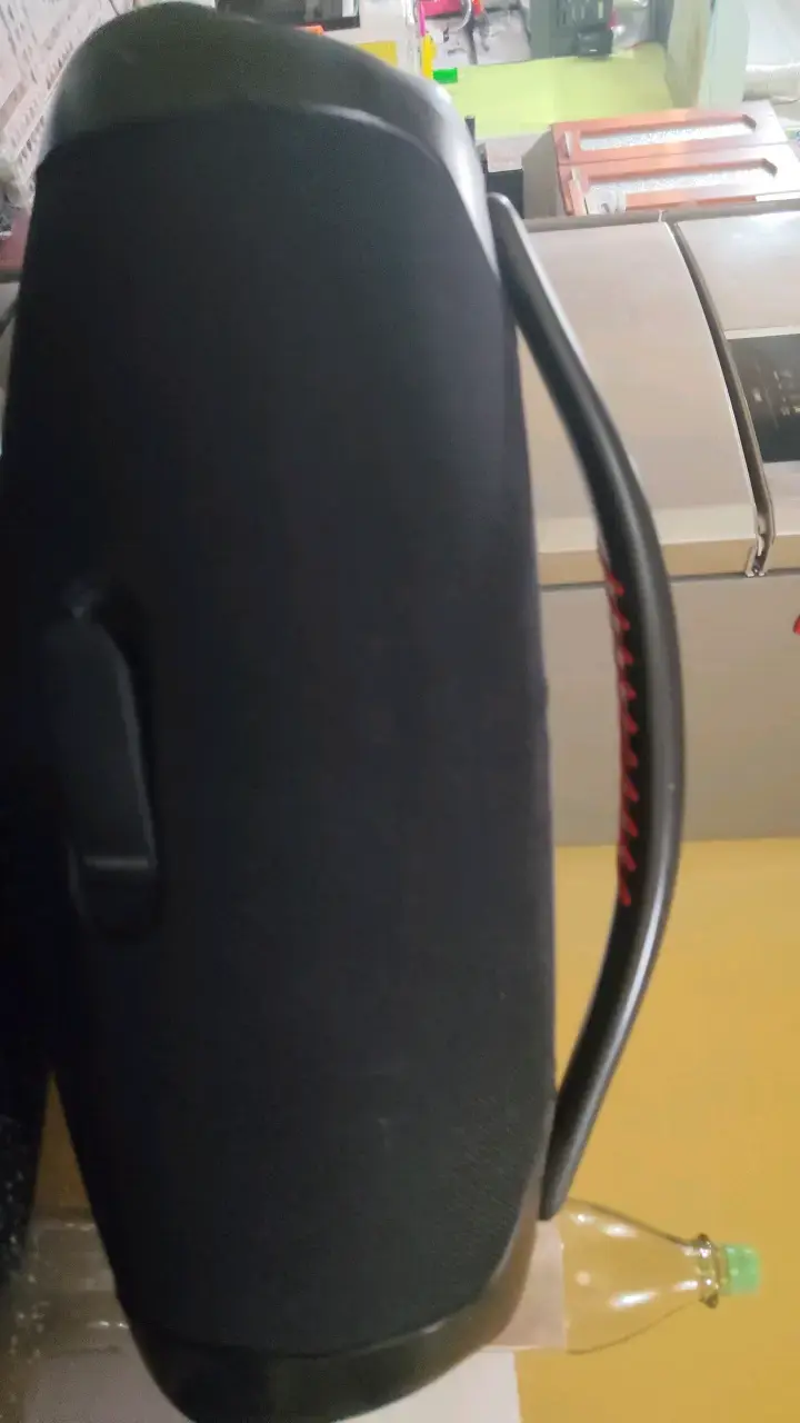 Parlante portátil JBL con Bluetooth - 4
