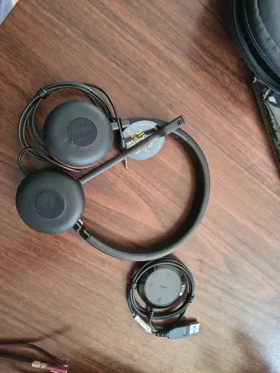 Auriculares Jabra con micrófono y control USB - miniatura 1