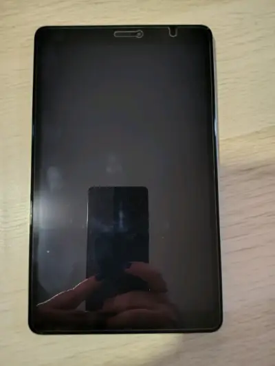 Tablet Android de 8 pulgadas en excelente estado - miniatura 1