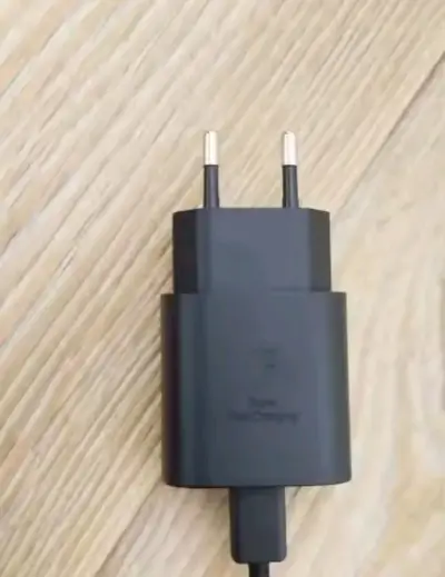 Cargador universal para celular rápido USB tipo C - miniatura 2
