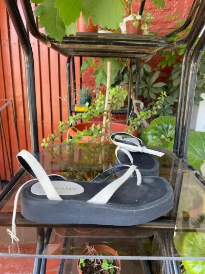Sandalias de plataforma negras Sarkany - miniatura 1