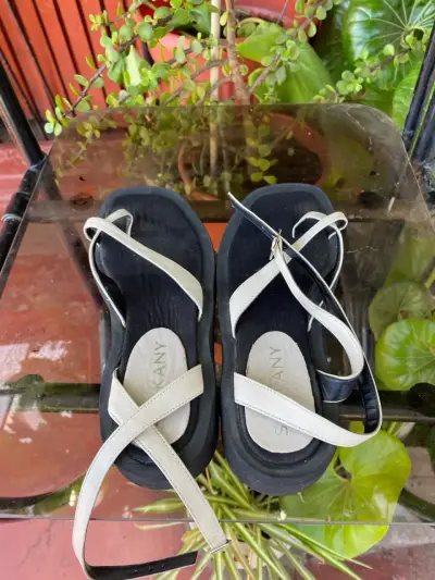 Sandalias de plataforma negras Sarkany - miniatura 4