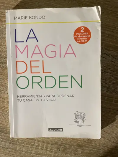 Libro 'La Magia del Orden' de Marie Kondo - miniatura 1